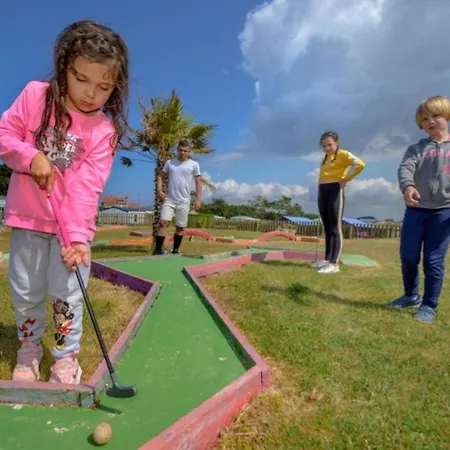 Camping - 6 Pers., Proche Utah - Api-1-52-2112 Sainte-Marie-du-Mont (Manche)
