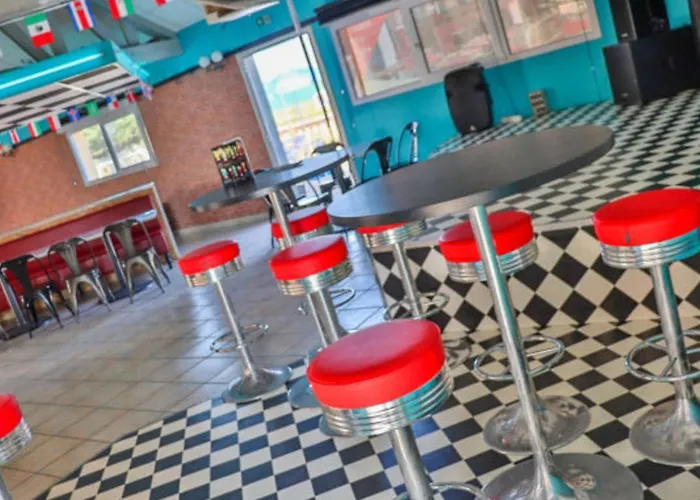 Camping - 6 Pers., Proche Utah - Api-1-52-2112 Sainte-Marie-du-Mont (Manche)